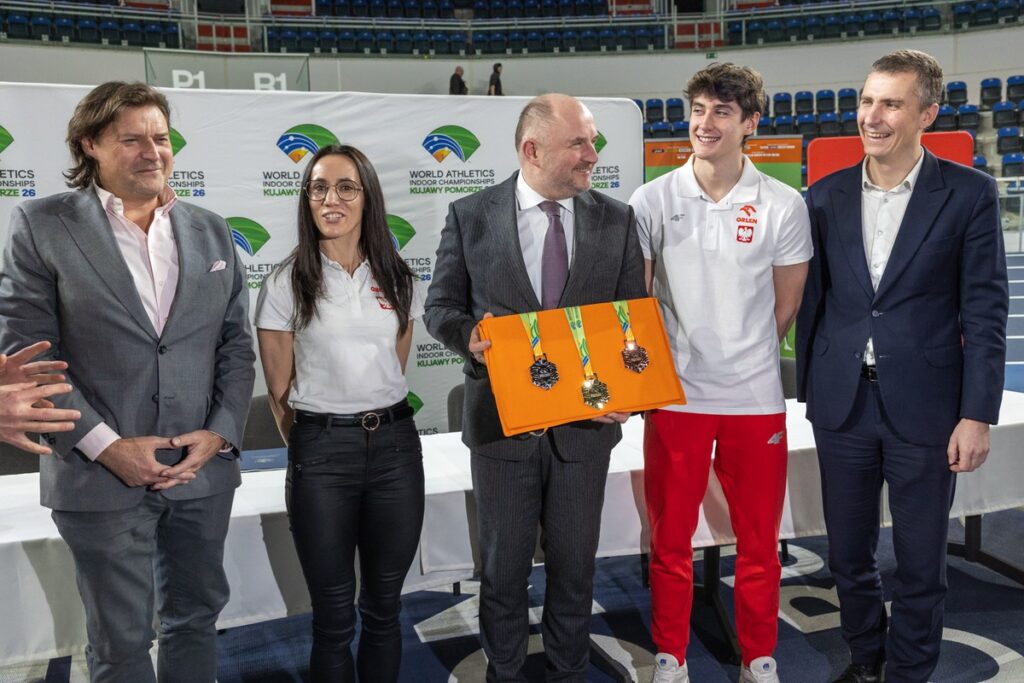 Presentation of the IWC Kujawsko-Pomorskie 26 medals, photo by Mikołaj Kuras for UMWKP