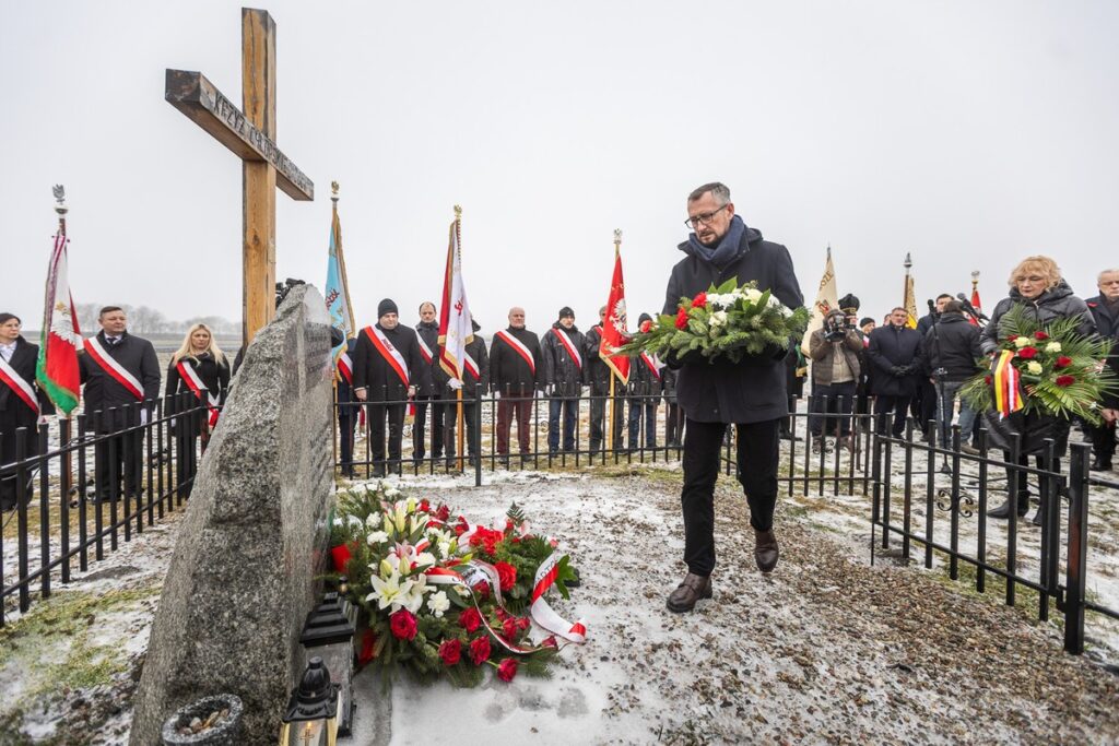 Commemoration of the 42nd anniversary of the death of Piotr Bartoszcze, photo by Szymon Zdziebło / tarantoga.pl for UMWKP