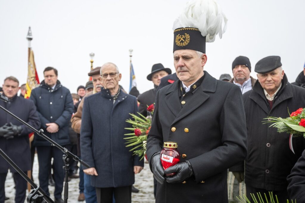 Commemoration of the 42nd anniversary of the death of Piotr Bartoszcze, photo by Szymon Zdziebło / tarantoga.pl for UMWKP