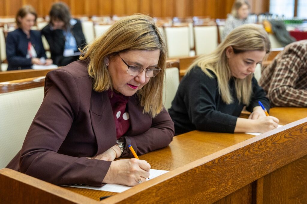 Dictation at the Marshal's Office, photo by Szymon Zdziebło/tarantoga.pl for UMWKP
