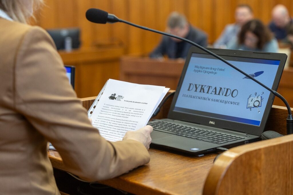Dictation at the Marshal's Office, photo by Szymon Zdziebło/tarantoga.pl for UMWKP