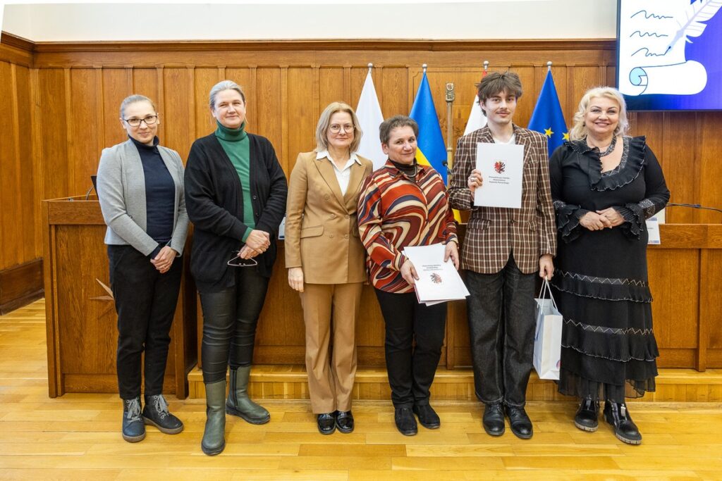Dictation at the Marshal's Office, photo by Szymon Zdziebło/tarantoga.pl for UMWKP