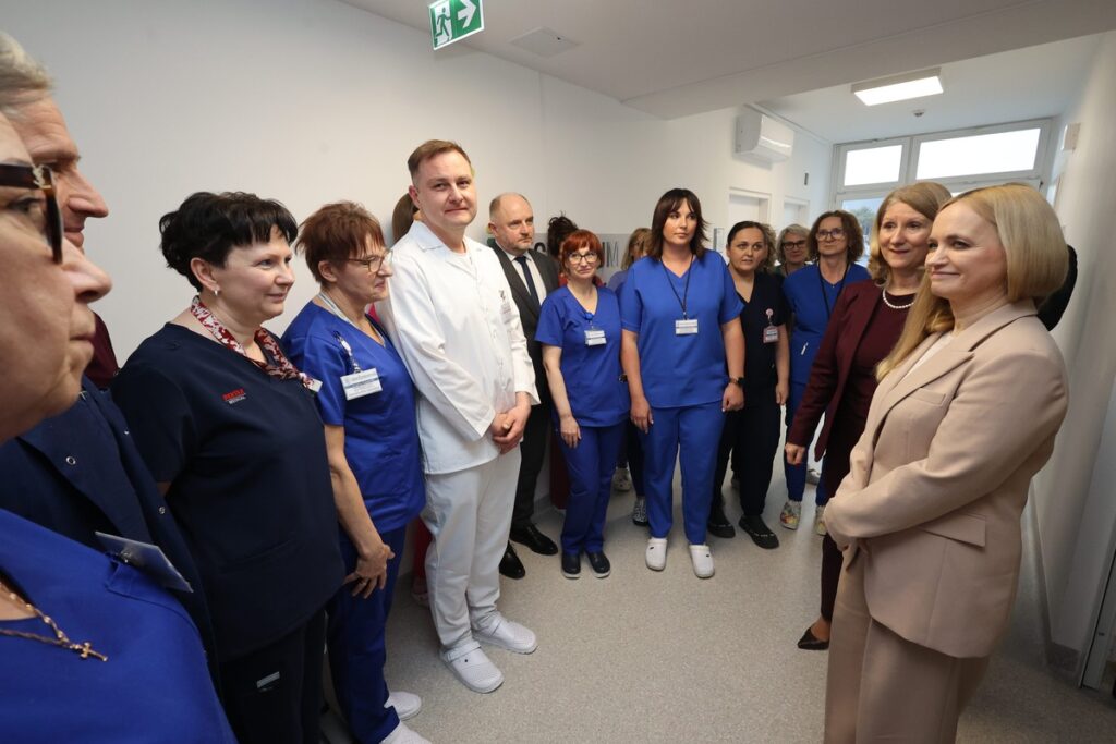 Minister zdrowia Jolanta Sobierańska-Grenda odwiedza WSZ w Toruniu, fot. Mikołaj Kuras dla UMWKP