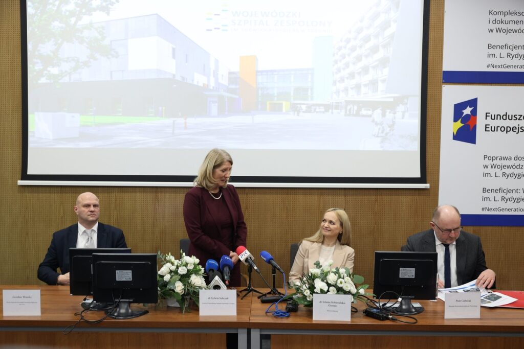 Minister zdrowia Jolanta Sobierańska-Grenda odwiedza WSZ w Toruniu, fot. Mikołaj Kuras dla UMWKP