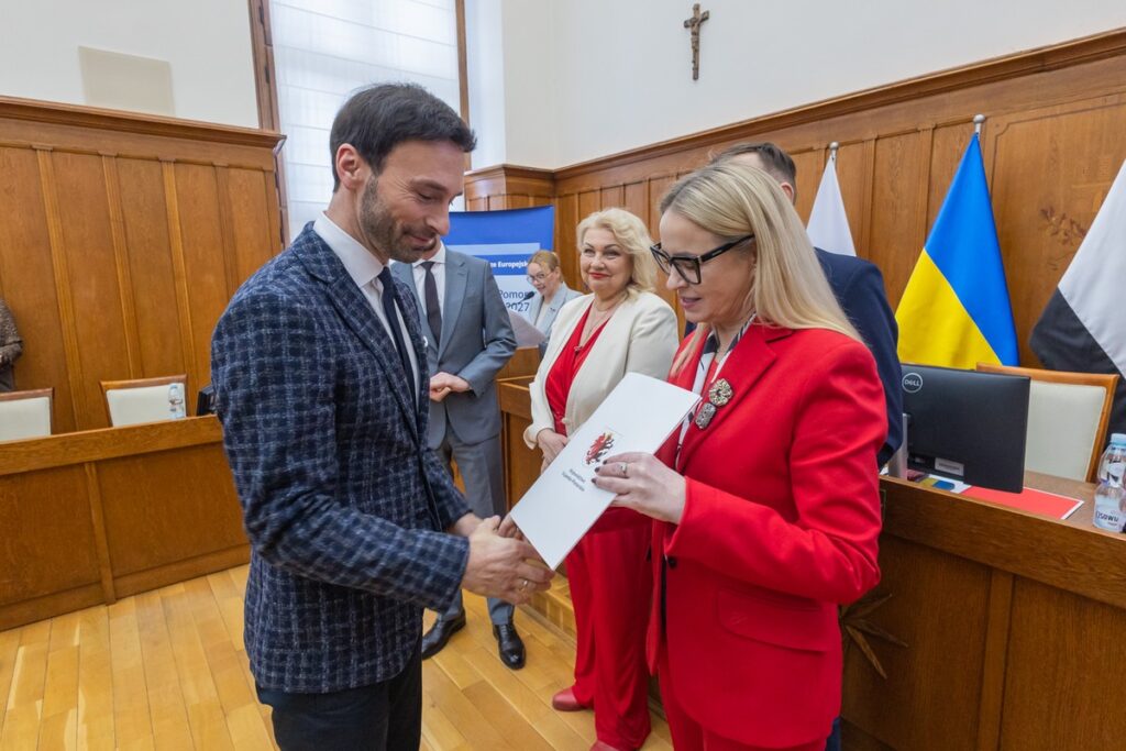 Uroczystość przekazania umów FEdKP, 25 lutego 2025, fot. Mikołaj Kuras dla UMWKP