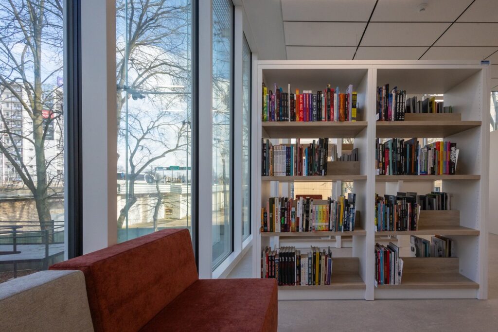 Nowe skrzydło Książnicy Kopernikańskiej, fot. Mikołaj Kuras dla UMWKP