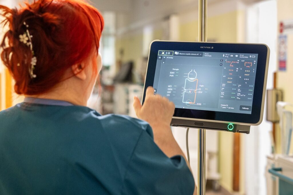 Nowo zakupiony nowoczesny sprzęt dla WSS, fot. Szymon Zdziebło/tarantoga dla UMWKP