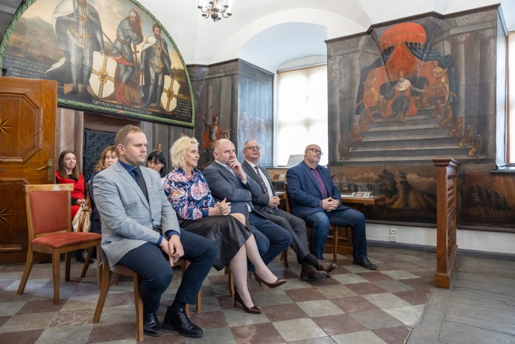 Contract signing ceremony, photo by Mikołaj Kuras for UMWKP