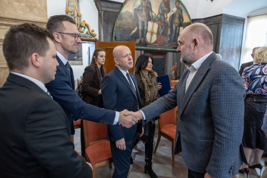 Contract signing ceremony, photo by Mikołaj Kuras for UMWKP