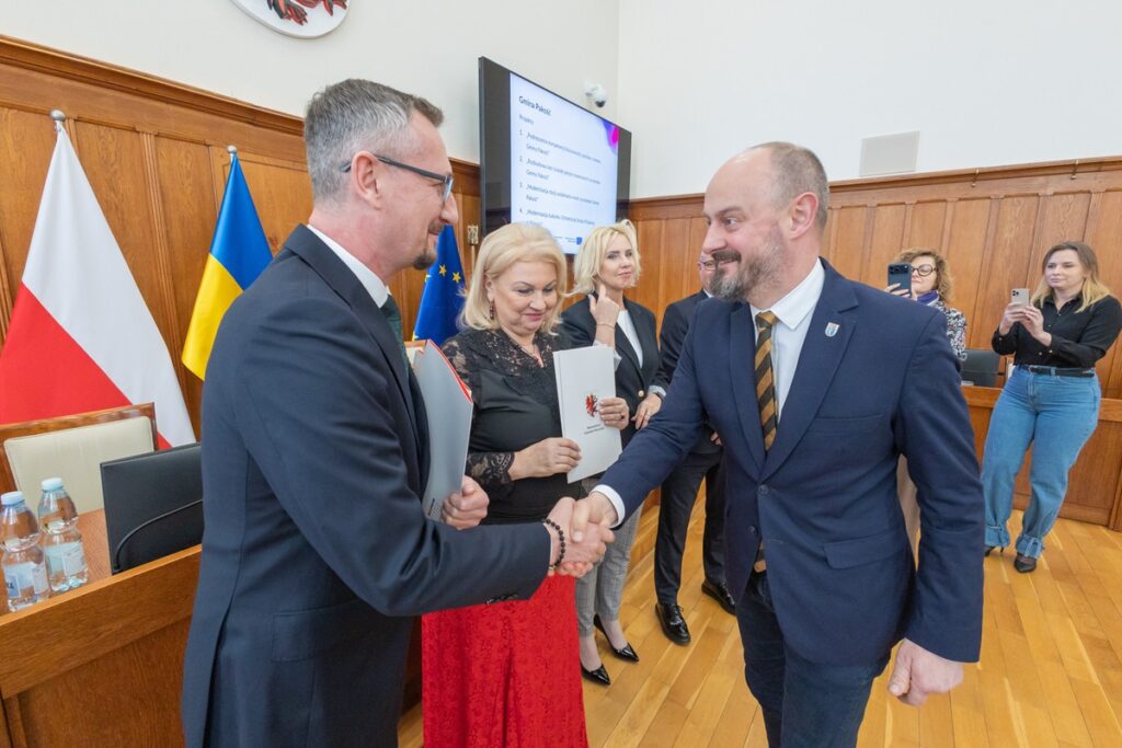 Ceremonial signing of contracts, photo by Mikołaj Kuras for the UMWKP