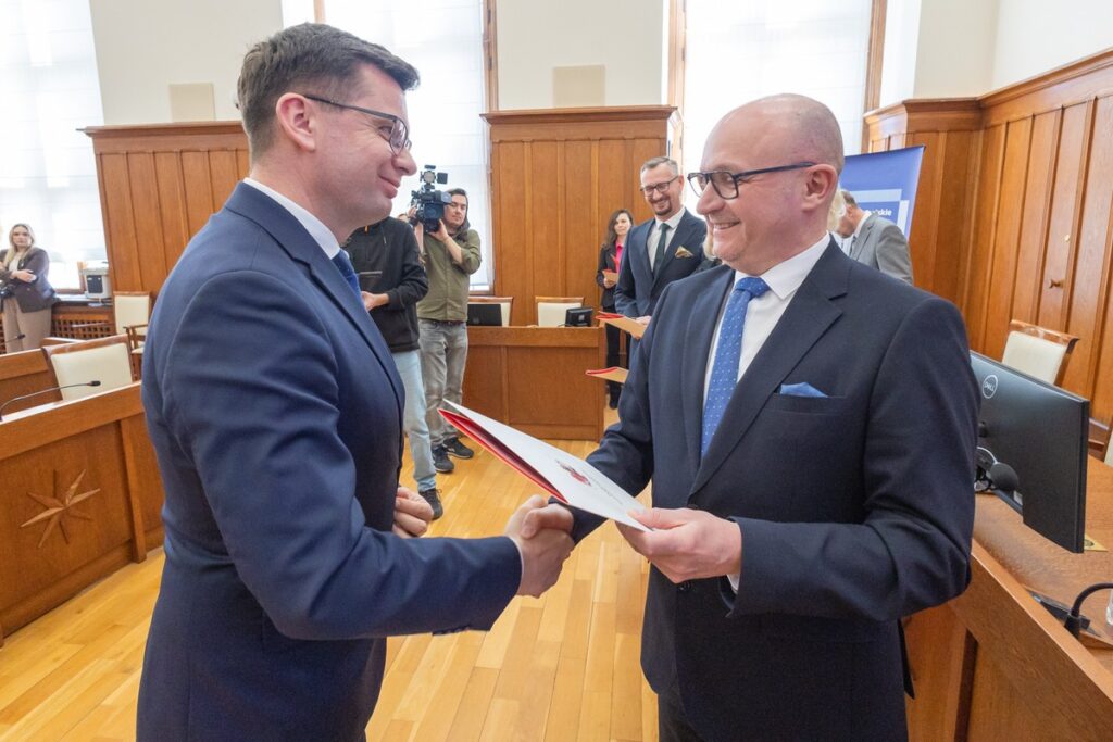 Ceremonial signing of contracts, photo by Mikołaj Kuras for the UMWKP