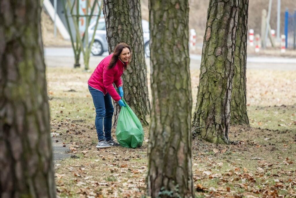 Kujawsko-Pomorski Plogging w Bydgoszczy, fot. Tomasz Czachorowski/eventphoto.com.pl dla UMWKP