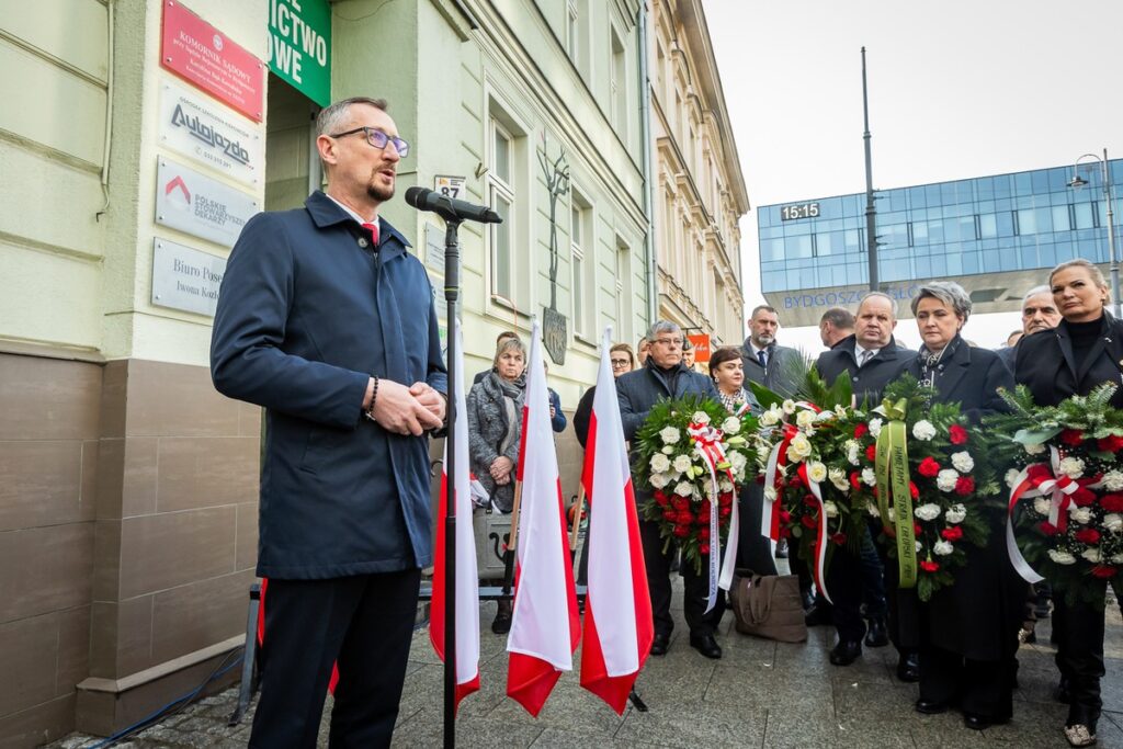 Uroczystość pod tablicą upamiętniającą strajk chłopski, fot. Tomasz Czachorowski/eventphoto dla UMWKP
