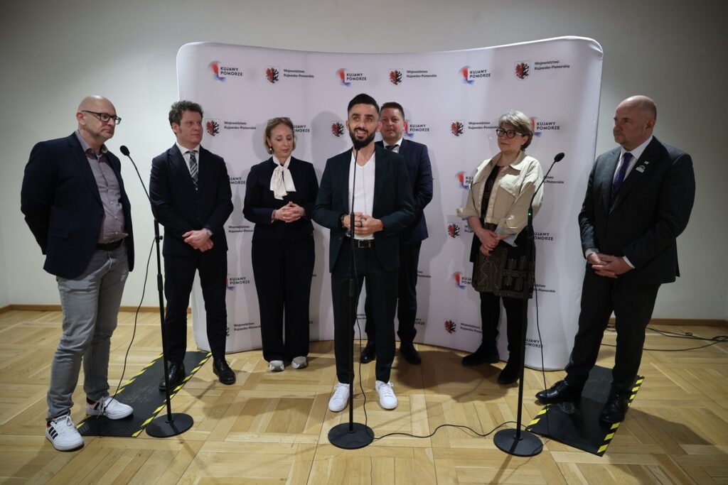 Press briefing before the seminar CoR NAT Commission in Toruń, photo by Mikołaj Kuras for UMWKP