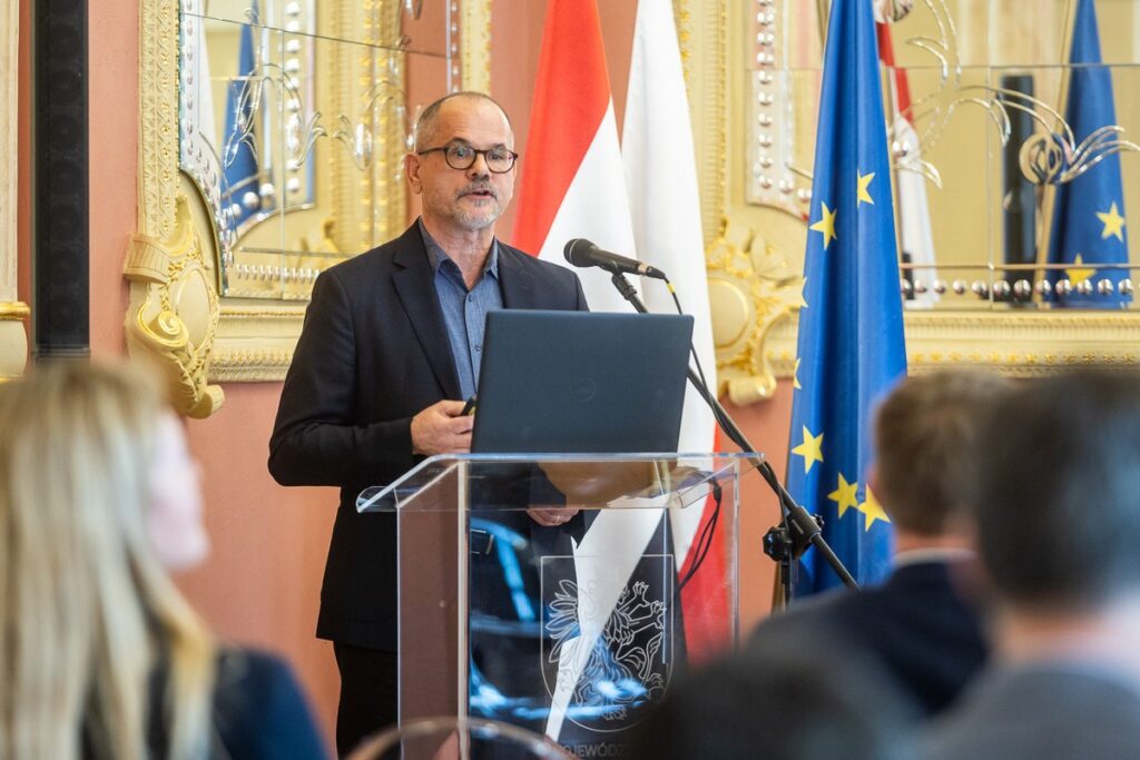 CoR NAT Commission seminar in Toruń, photo by Szymon Zdziebło/tarantoga.pl for UMWKP