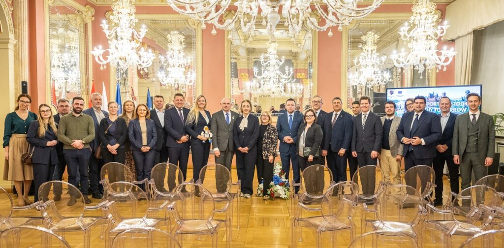 CoR NAT Commission seminar in Toruń, photo by Szymon Zdziebło/tarantoga.pl for UMWKP