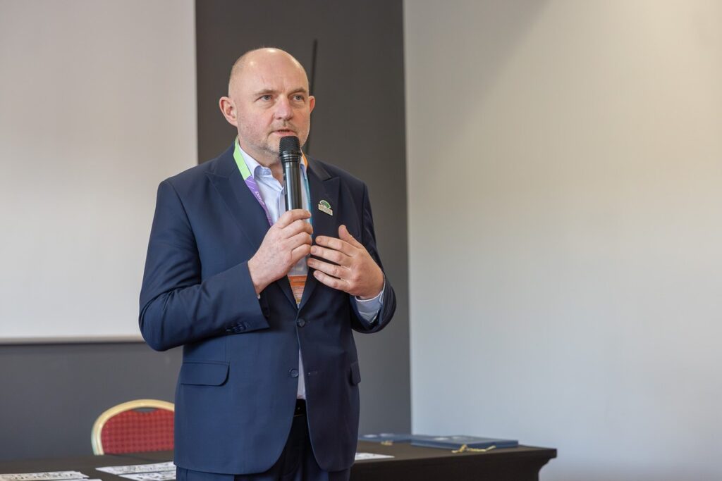 Marszałek Piotr Całbecki wręczył nominacje reprezentantom polskiej kadry, fot. Szymon Zdziebło/tarantoga.pl dla UMWKP