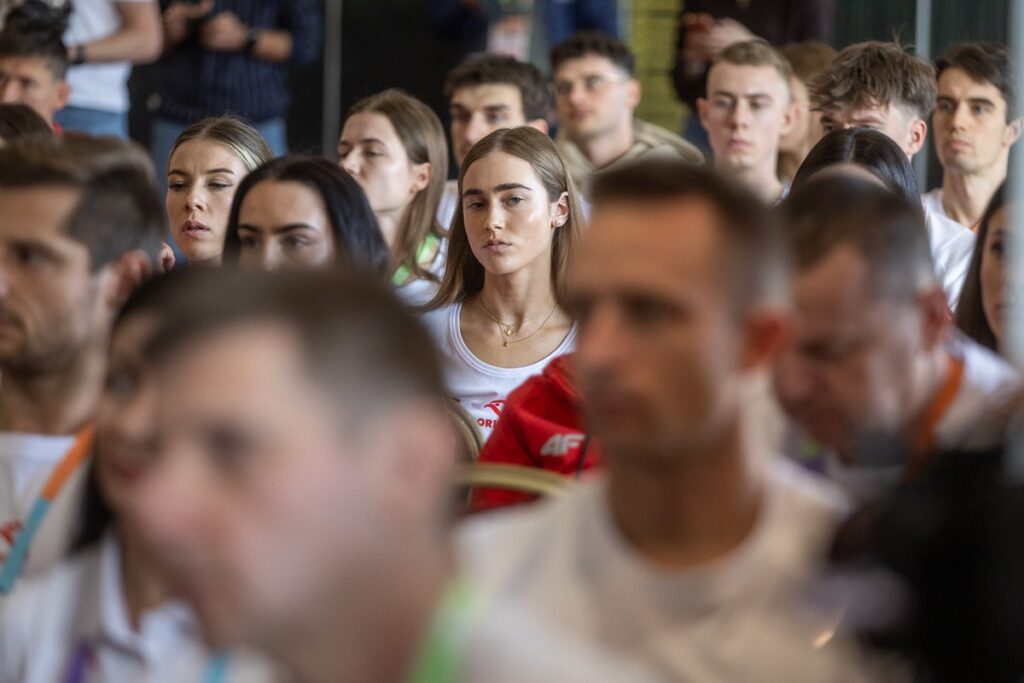 Marszałek Piotr Całbecki wręczył nominacje reprezentantom polskiej kadry, fot. Szymon Zdziebło/tarantoga.pl dla UMWKP