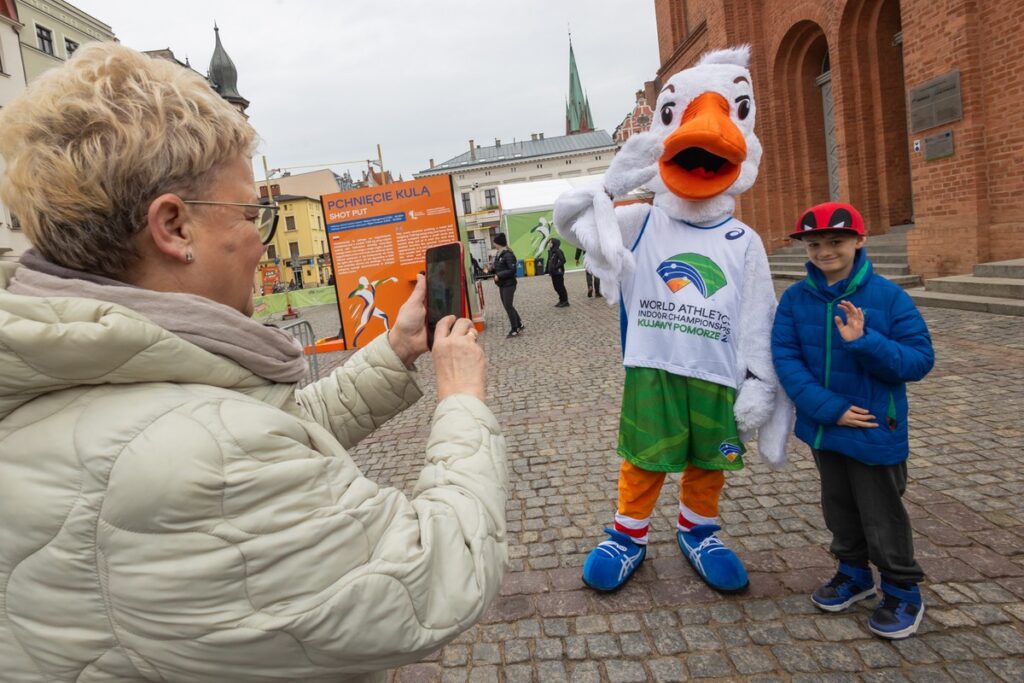 Otwarcie miasteczka kibica, fot. Mikołaj Kuras dla UMWKP