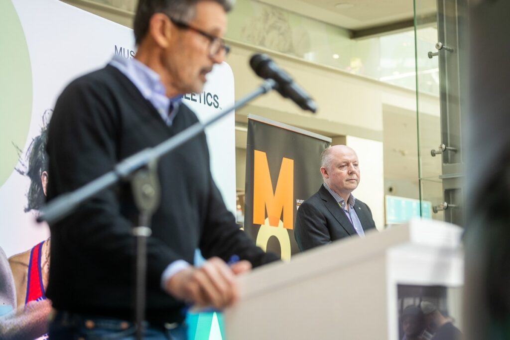 Przekazanie eksponatów do MOWA, fot. Szymon Zdziebło/tarantoga.pl dla UMWKP