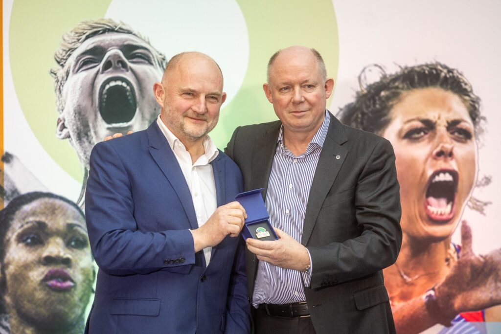 Przekazanie eksponatów do MOWA, fot. Szymon Zdziebło/tarantoga.pl dla UMWKP