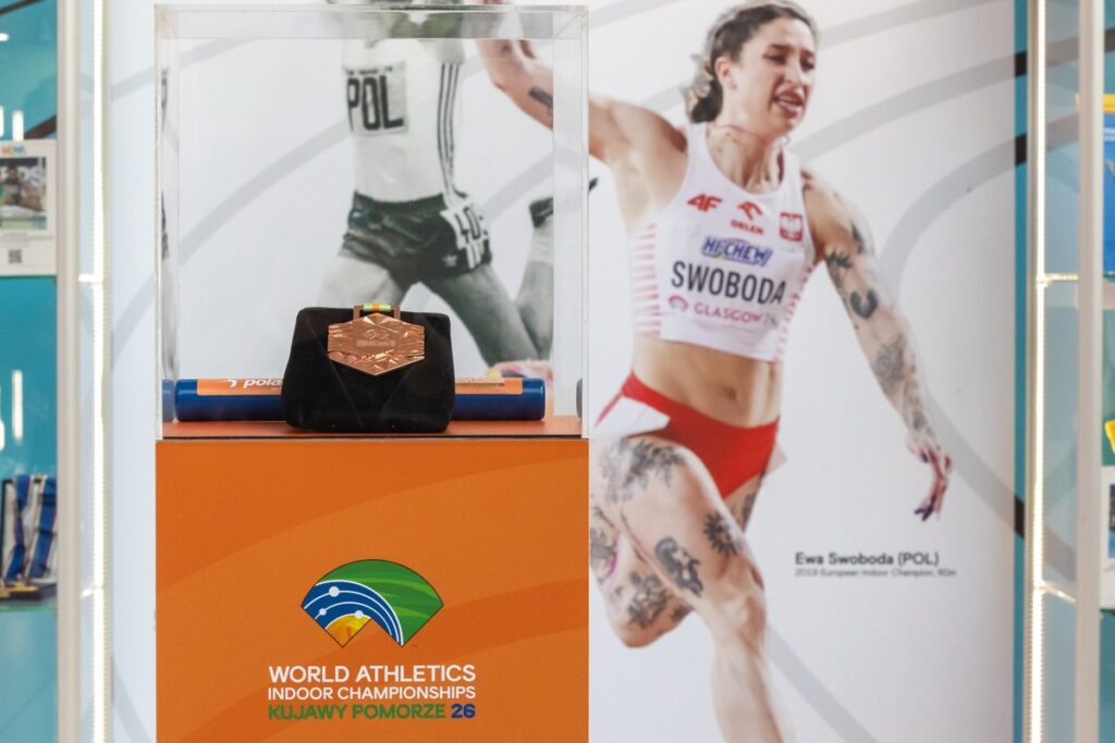 Przekazanie eksponatów do MOWA, fot. Mikołaj Kuras dla UMWKP