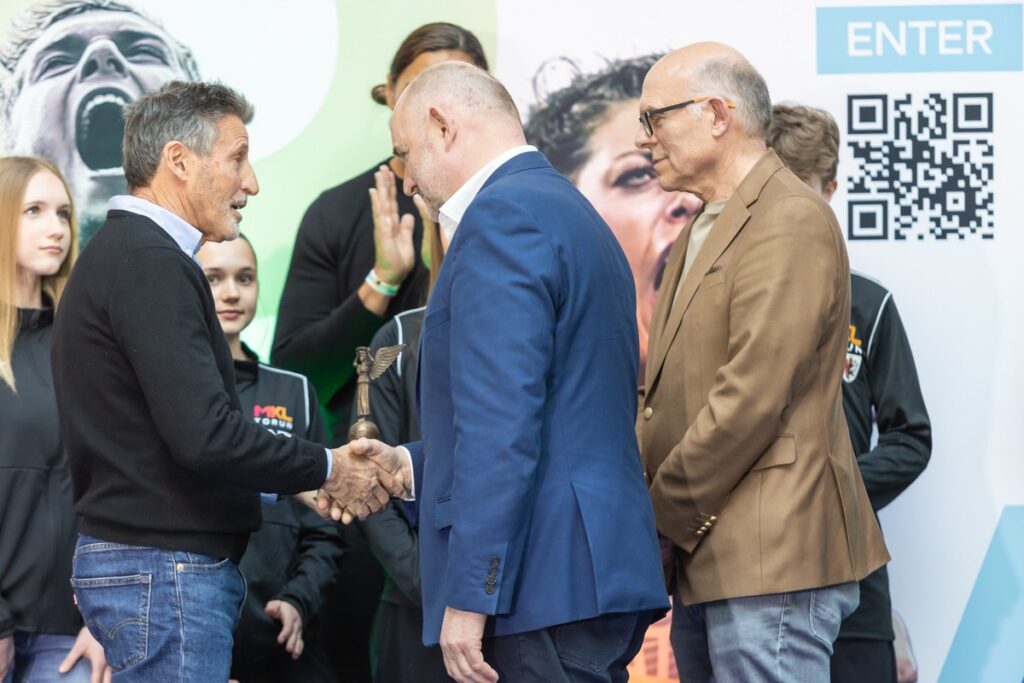 Przekazanie eksponatów do MOWA, fot. Mikołaj Kuras dla UMWKP