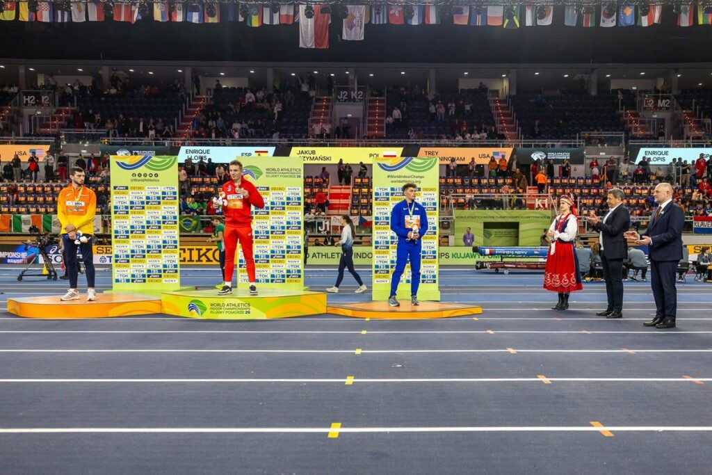 Ceremonia medalowa przed popołudniową sesją HMŚ Kujawy Pomorze 26, 22 marca, fot. Szymon Zdzieło/tarantoga.pl dla UMWKP