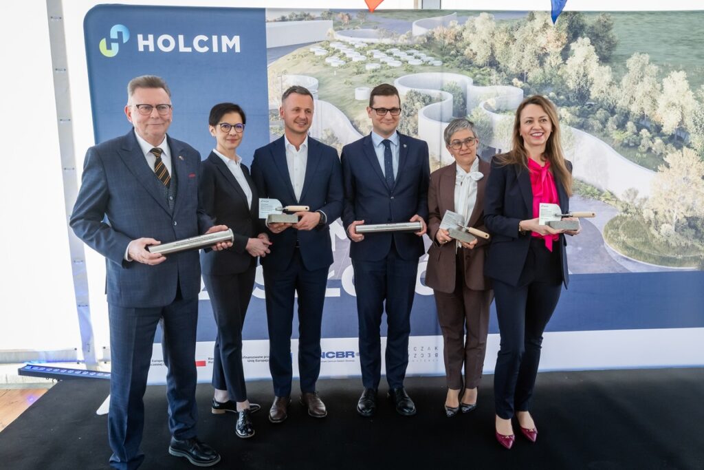 Laying of the foundation stone for the future research and development center of Holcim Polska, photo by Tomasz Czachorowski / eventphoto for UMWKP