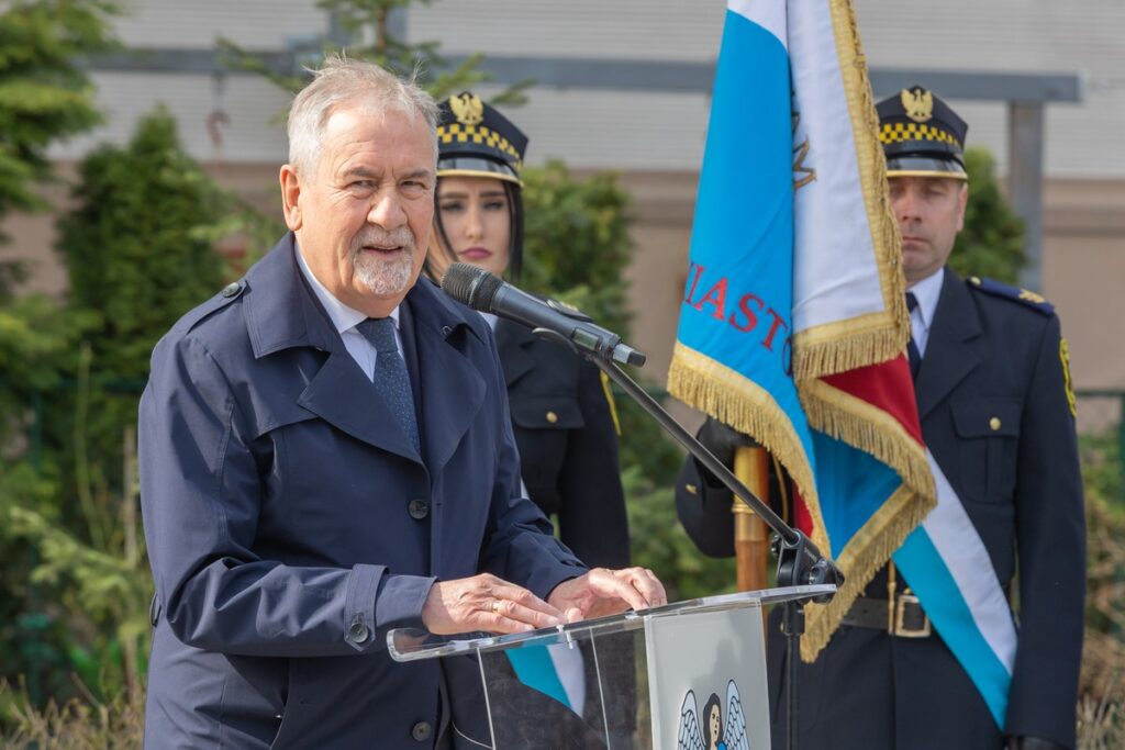 Odsłonięcie pomnika Zbigniewa Herberta w Toruniu, fot. Mikołaj Kuras dla UMWKP
