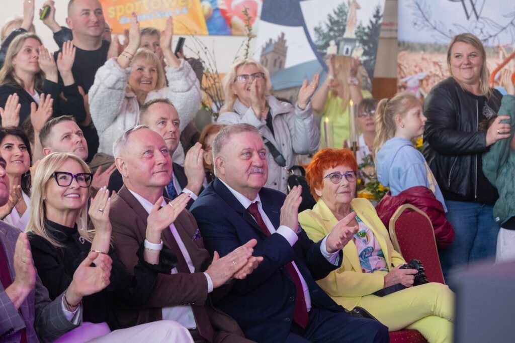 Powiatowa wystawa „Stoły Wielkanocne na Kujawach” w Cypriance, powiat włocławski, fot. Mikołaj Kuras dla UMWKP