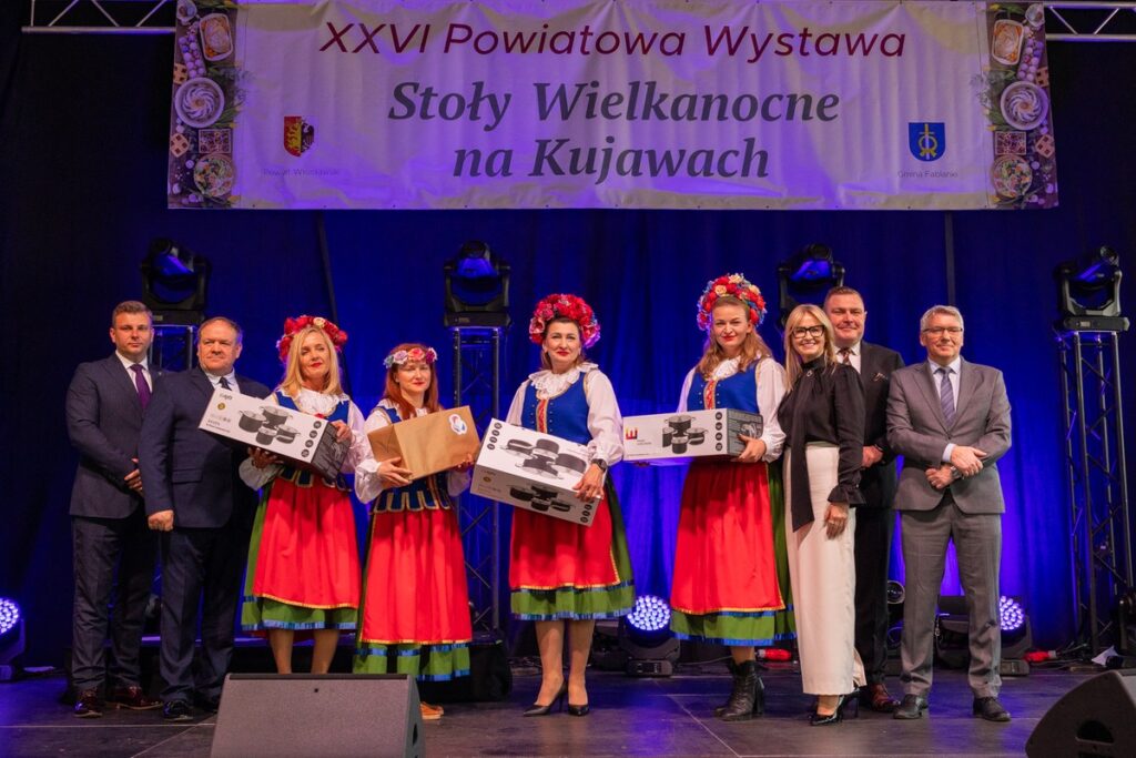 Powiatowa wystawa „Stoły Wielkanocne na Kujawach” w Cypriance, powiat włocławski, fot. Mikołaj Kuras dla UMWKP