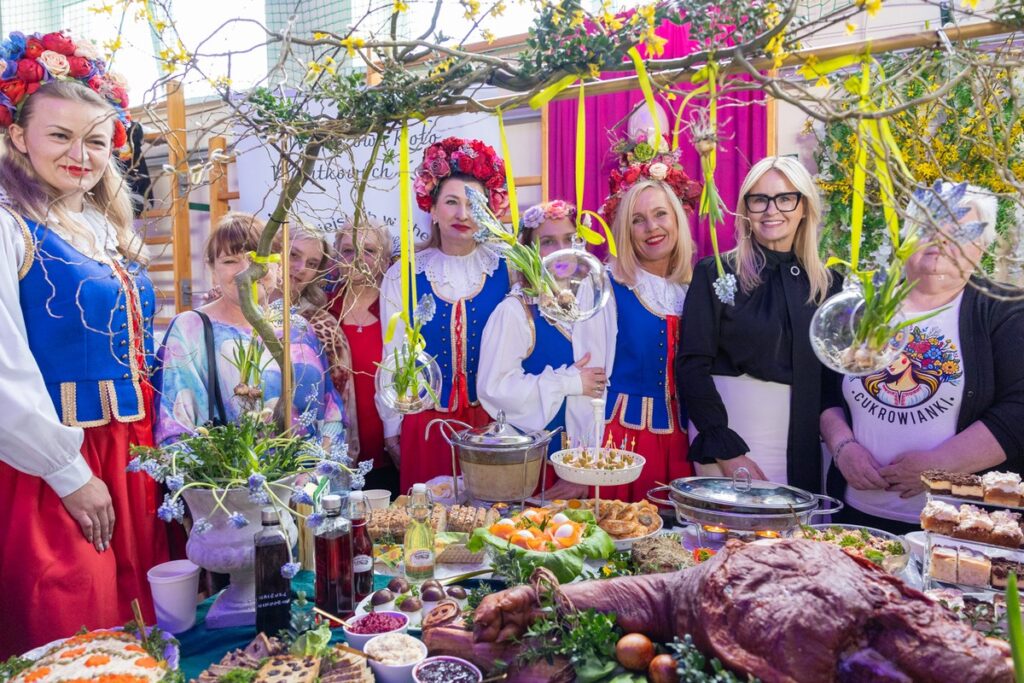 Powiatowa wystawa „Stoły Wielkanocne na Kujawach” w Cypriance, powiat włocławski, fot. Mikołaj Kuras dla UMWKP