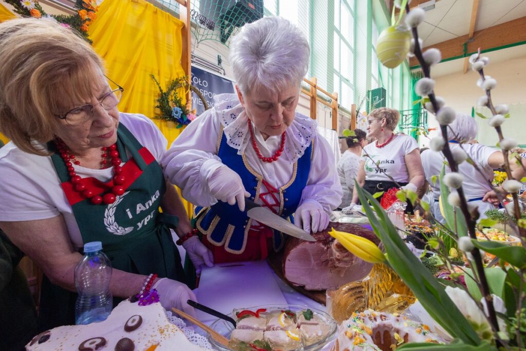 Powiatowa wystawa „Stoły Wielkanocne na Kujawach” w Cypriance, powiat włocławski, fot. Mikołaj Kuras dla UMWKP