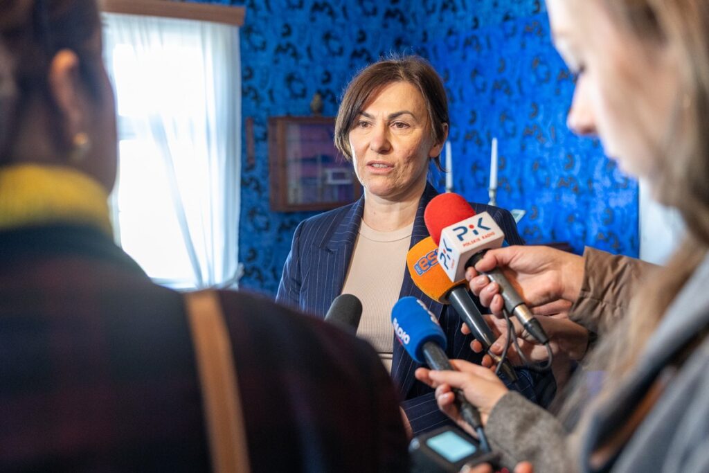 Podpisanie listu intencyjnego w Wielkiej Nieszawce, fot. Szymon Zdziebło/tarantoga.pl dla UMWKP