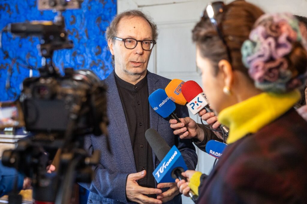 Podpisanie listu intencyjnego w Wielkiej Nieszawce, fot. Szymon Zdziebło/tarantoga.pl dla UMWKP