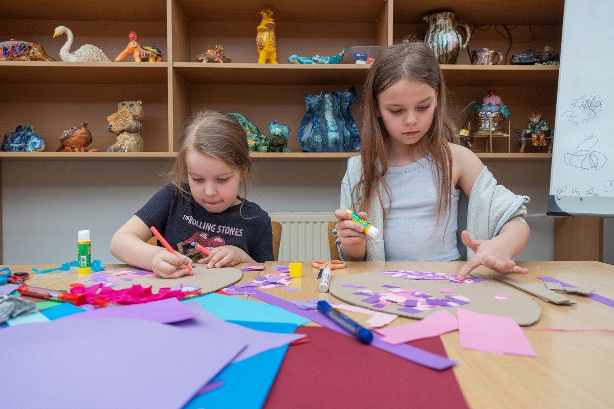 Warsztaty plastyczne w Galerii i Ośrodku Plastycznej Twórczości Dziecka w Toruniu, fot. Mikołaj Kuras dla UMWKP