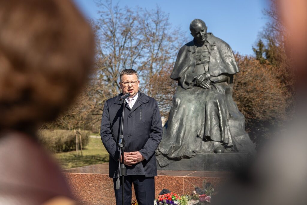 Obchody 21. rocznicy śmierci Jana Pawła II, fot. Szymon Zdziebło/tarantoga.pl dla UMWKP