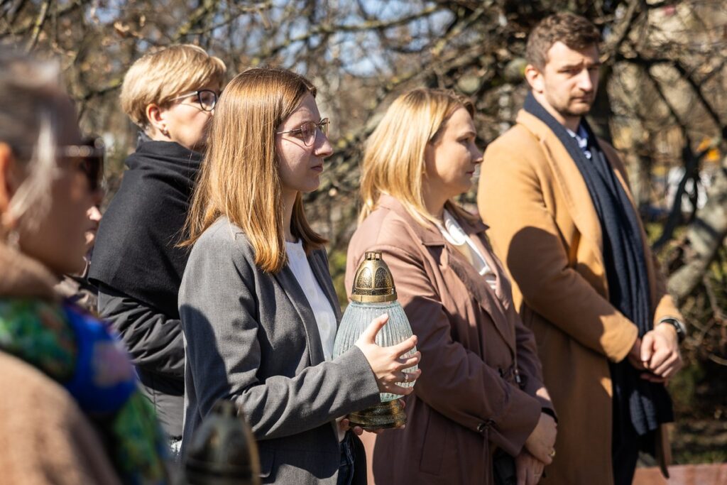 Obchody 21. rocznicy śmierci Jana Pawła II, fot. Szymon Zdziebło/tarantoga.pl dla UMWKP