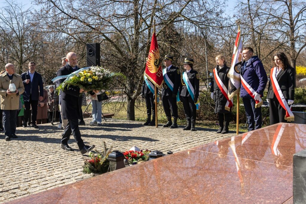 Obchody 21. rocznicy śmierci Jana Pawła II, fot. Szymon Zdziebło/tarantoga.pl dla UMWKP