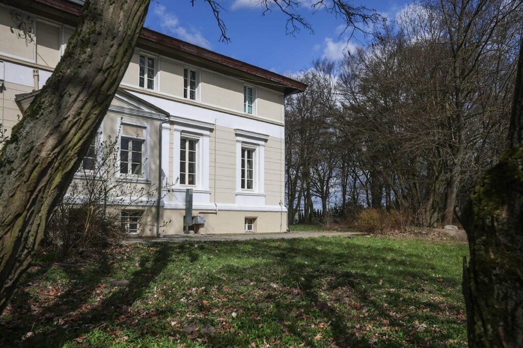 Manor complex in Brąchnówko, photo by Szymon Zdziebło / Tarantoga for UMWKP