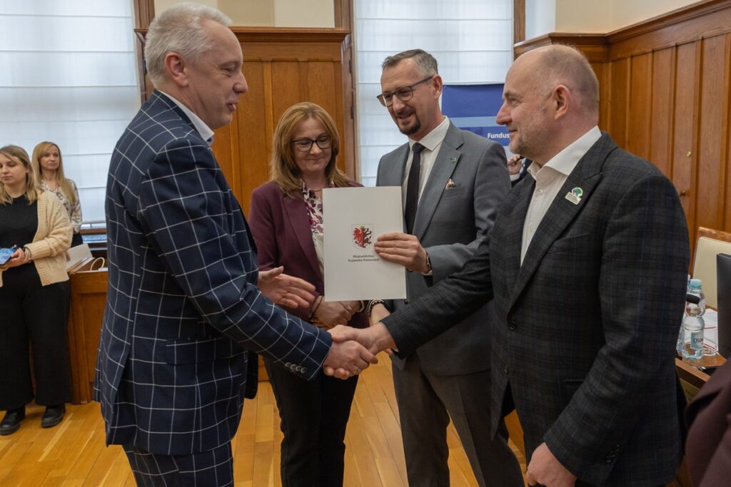 Ceremony of handing over EFKP agreements, April 8, 2026, photo by Mikołaj Kuras for UMWKP