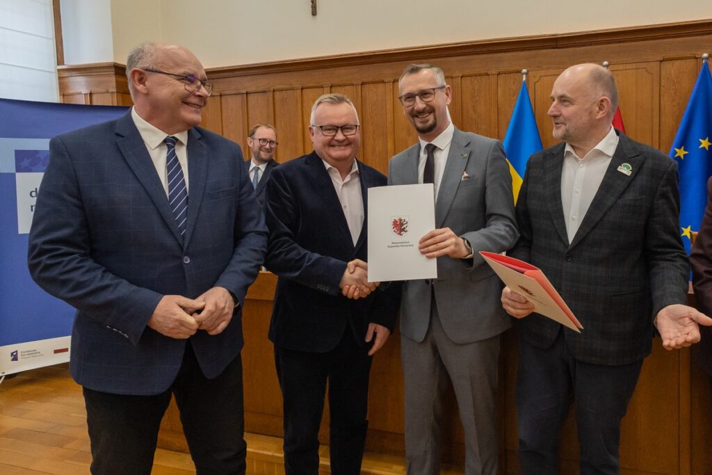 Ceremony of handing over EFKP agreements, April 8, 2026, photo by Mikołaj Kuras for UMWKP