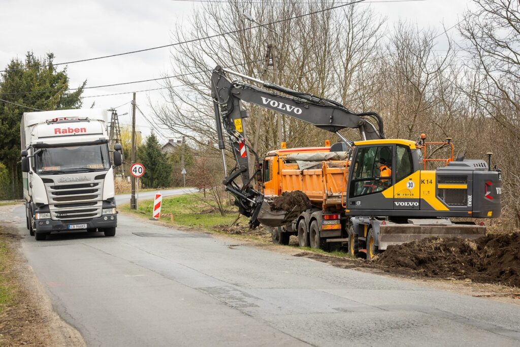 Żołędowo: Modernizacja DW 244 w Żołędowie, fot. Tomasz Czachorowski/eventphoto.com.pl dla UMWKP