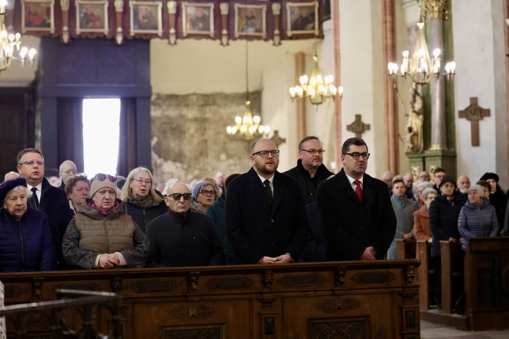 Uroczystości pogrzebowe dr Cecylii Iwaniszewskiej, fot. Andrzej Goiński/UMWKP