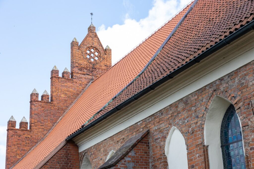 Kościół św. Mikołaja w Kowalewie Pomorskim (powiat golubsko-dobrzyński), fot. Mikołaj Kuras dla UMWKP