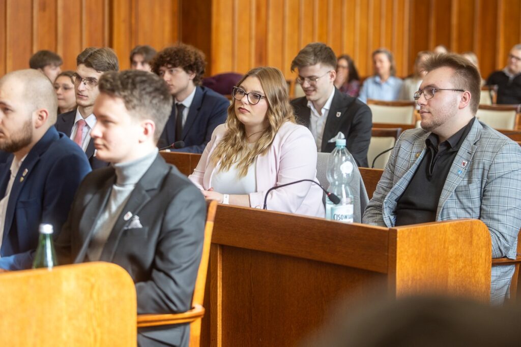 Final session of the 2nd term of the Youth Regional Parliament, photo by Szymon Zdziebło / tarantoga for UMWKP