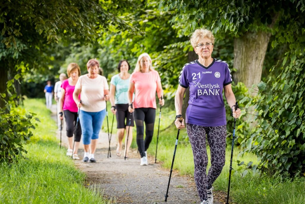 Zajęcia w klubie seniora Srebrna Energia Życia w Szubinie (powiat nakielski), fot. Tomasz Czachorowski/eventphoto.com.pl dla UMWKP