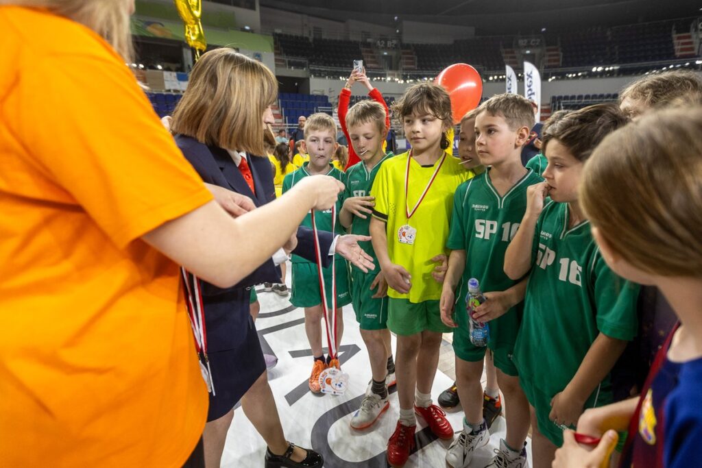 Turniej sportowy „Biały Miś”, fot. Szymon Zdziebło/tarantoga dla UMWKP