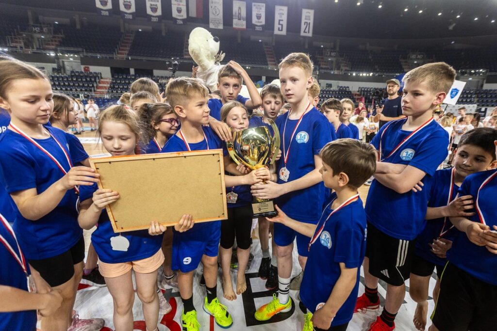 Turniej sportowy „Biały Miś”, fot. Szymon Zdziebło/tarantoga dla UMWKP